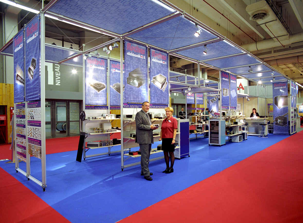 Targurile si expozitiile sunt o buna ocazie pentru contractare